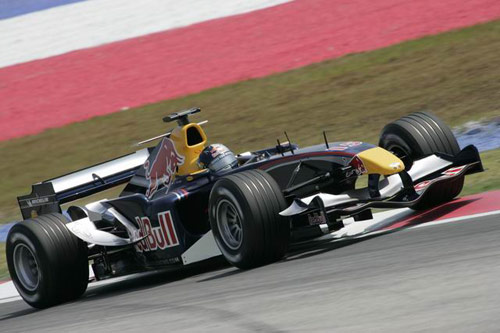 红牛车队完胜索伯车队，阿隆索统治全场的简单介绍